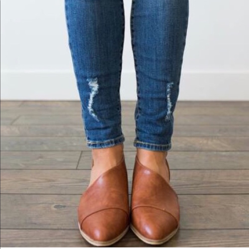 NEW side cut out flats